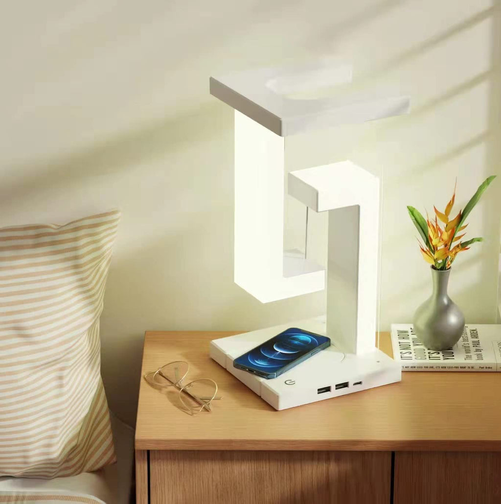 Balance lamp charging a phone